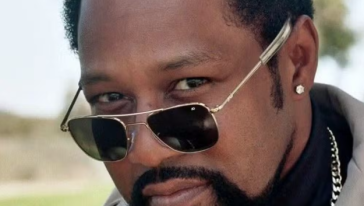 Morre Victor Willis, vocalista e fundador do Village People, aos 74 anos