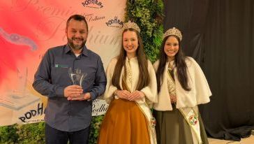 Cimadon Informática ganhou destaque na premiação da Podhium Pesquisas como melhor loja de informática