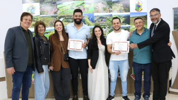 VÍDEO: Dupla Léo e Gian recebe Moção de Aplausos e Reconhecimento em Abelardo Luz