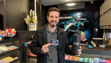 VÍDEO: Posto Siviero premia clientes com brindes exclusivos da Petronas