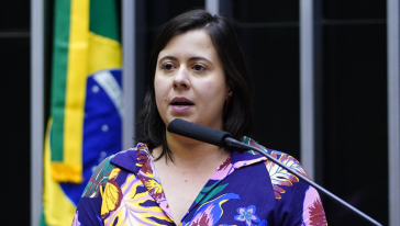 Projeto quer proibir devedores de pensão alimentícia de frequentar estádios e eventos esportivos