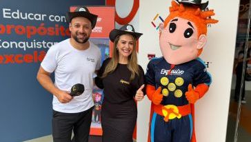 VÍDEO:&nbsp; o Colégio Expressivo está presente na ExpoFemi com um convite especial para quem está visitando a feira