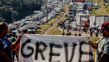 Greve de caminhoneiros volta ao radar e decisão pode sair nesta quinta-feira