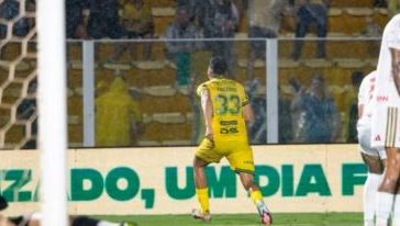 Internacional perde para o Mirassol por 2 a 0 e segue na zona de rebaixamento
