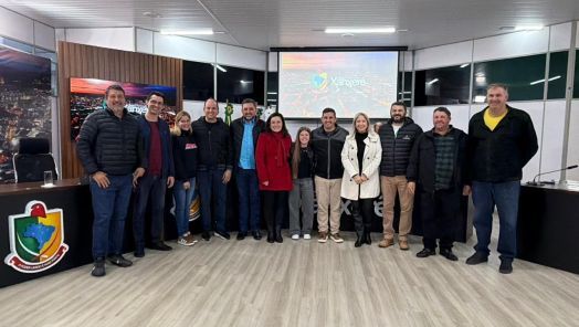 Câmara de Xanxerê homenageia piloto Beatriz Ferretti com Moção de Aplausos