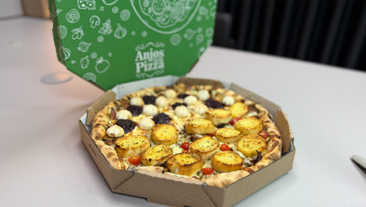 VÍDEO: Tem novidade na Anjos Della Pizza: pizza de Cheesecake de Frutas Vermelhas