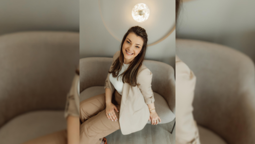 VÍDEO: Médica Bianca Dalle Laste Dacampo apresenta novo espaço de atendimento em Xanxerê SC.