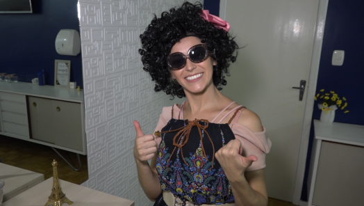 VÍDEO: Mulher encontrou no teatro a força que precisava para vencer a depressão