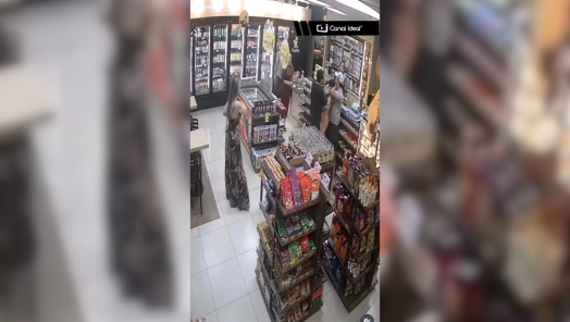 VÍDEO: empresária é agarrada em posto de combustíveis no Centro de Xanxerê 