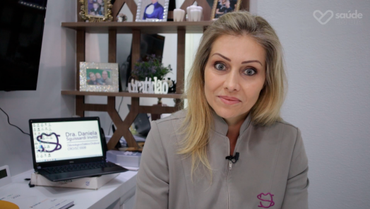 VÍDEO: Cirurgiã dentista Dra. Daniela Sguissardi Invitti esclarece mitos e verdades sobre o clareamento dental