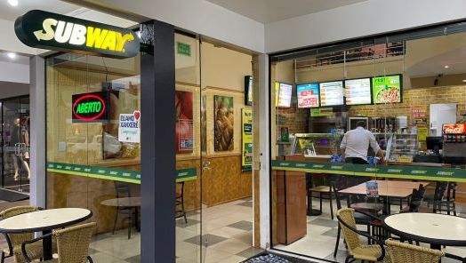 No meio da correria e até no trânsito, sempre tem uma saída prática e gostosa: o Subway 