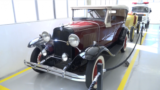 #tbt Canal Ideal - Família de Videira preserva acervo com cerca de 50 carros antigos