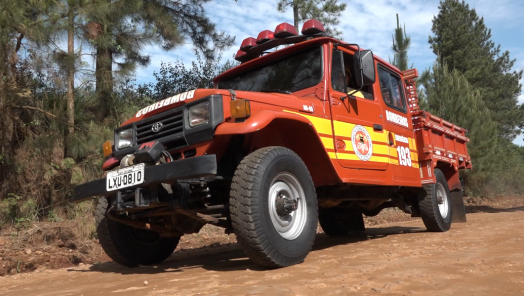 VÍDEO: Corpo de Bombeiros de Abelardo Luz - SC utiliza uma Toyota Bandeirante 1994