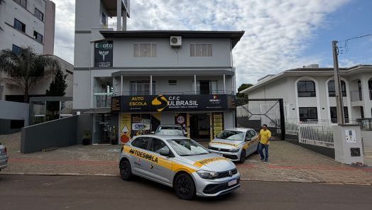 VÍDEO: Autoescola SulBrasil oferece aulas de volante em veículos automáticos