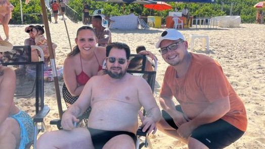 VÍDEO: dupla Mateus e Gabriela encontra cantor Marrone e compartilha momento emocionante nas redes sociais 