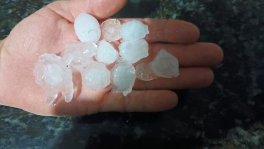 Municípios de SC decretam situação de emergência após temporais com granizo