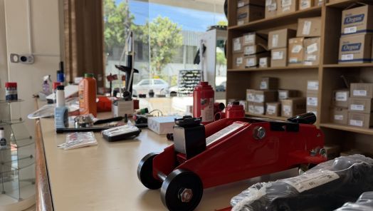 VÍDEO: na Auto Peças Pampa você encontra macacos hidráulicos de 2 a 6 toneladas, ideais para carro e caminhonete