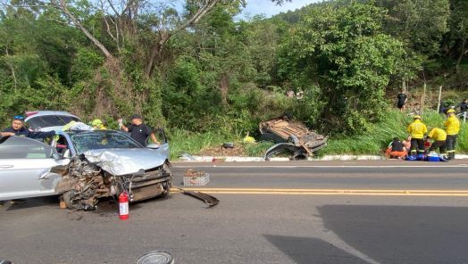 Grave acidente na SC-480, em Chapecó, mobiliza SAERFron, SAMU, Bombeiros e PMRv
