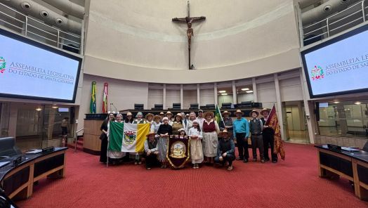 VÍDEO: Grupo Folclórico Talian Ricordar-si, de São Domingos, participa de evento na ALESC