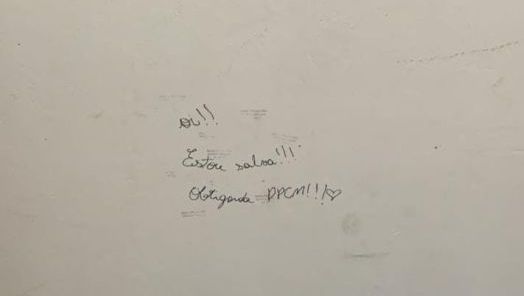 Mensagem de agradecimento deixada por criança em delegacia de Chapecó emociona policiais 