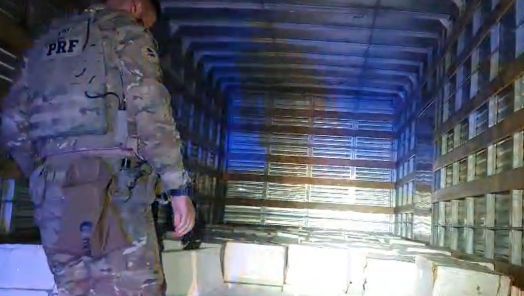 PRF apreende cinco toneladas de camarão contrabandeado e prende três pessoas no Oeste catarinense