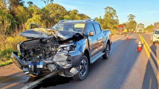 Acidente entre três veículos deixa dois homens feridos na BR-282, em Xanxerê