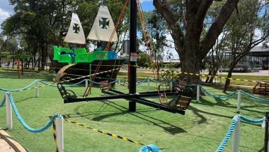 Área infantil no Ecoparque é interditada para instalação da decoração natalina