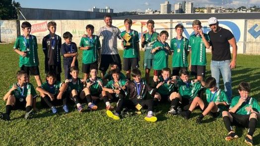 SME Xanxerê é campeã dos Jogos da AMAI 2025 no Sub-12 com goleada na grande final