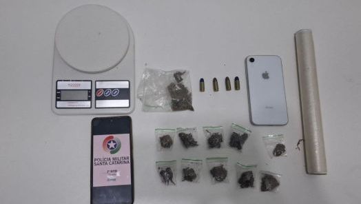 Adolescente é apreendido com drogas e munições de uso restrito em Chapecó