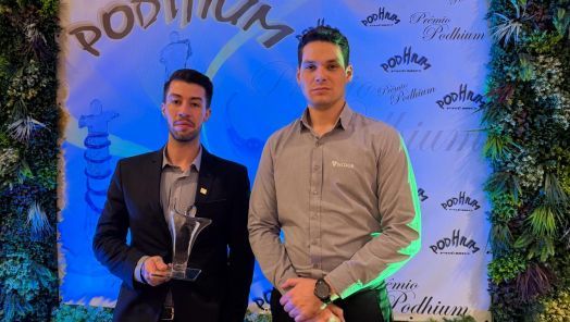 VÍDEO: A conquista de 10 anos consecutivos na Pesquisa Podhium reforça a confiança e a credibilidade do Sicoob Credimoc junto à comunidade de Xanxerê e região.