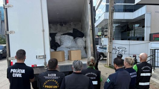 Operação apreende mais de 15 mil produtos falsificados em Chapecó