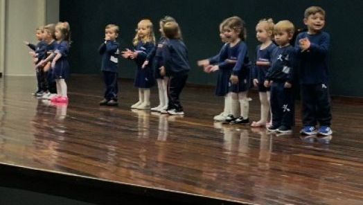 VÍDEO: Colégio Expressivo homenageia pais com noite especial em Xanxerê 