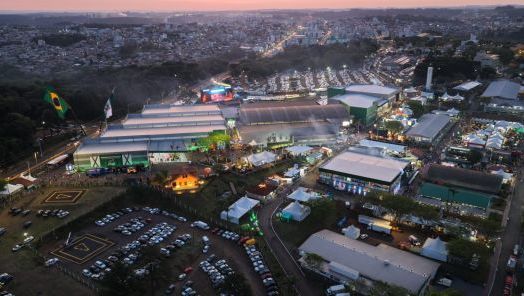 VÍDEO: Noite de grandes shows movimentou o sábado na Efapi 2025 em Chapecó