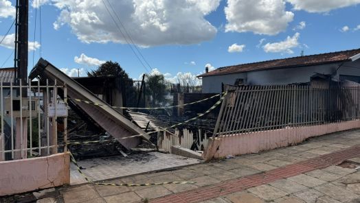 VÍDEO: Família de Xanxerê que teve casa destruída precisa de ajuda