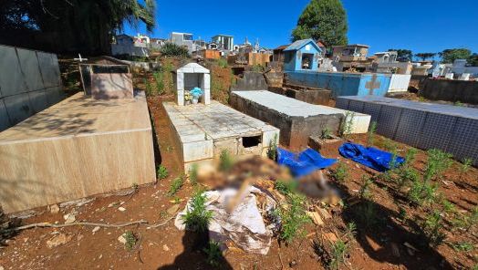 Moradores do interior de São Domingos encontram cerca de 11 sepulturas danificadas em cemitério