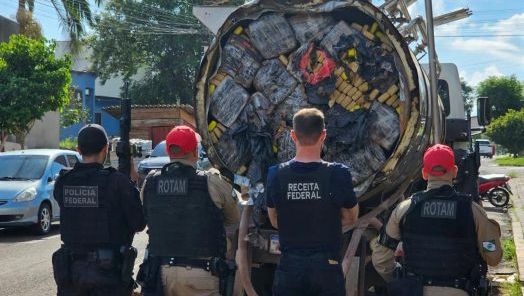 Polícia Federal apreende seis toneladas de maconha em um caminhão no Oeste catarinense
