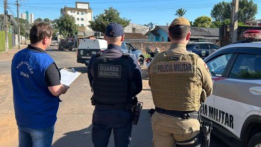 Operação em Chapecó fiscaliza ferros-velhos e empresas de reciclagem por suspeita de receptação de itens furtados