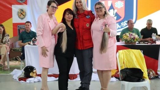 Subcomandante do Corpo de Bombeiros Voluntários de Arabutã quebra protocolo e emociona em cerimônia de formatura