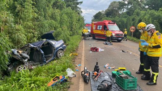 Gestante e duas crianças morrem após grave acidente na SC-154, em Passos Maia