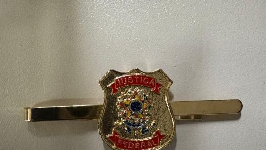 Mulher que se passava por juíza federal é alvo de investigação no Extremo-Oeste