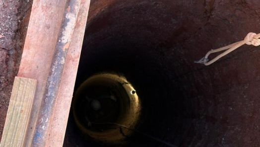 Trabalhador da construção civil sofre fraturas ao cair em fosso em Chapecó 