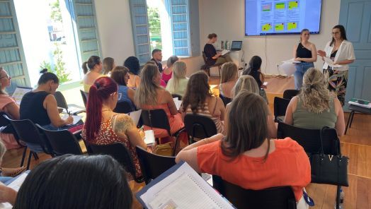 Secretaria de Educação realiza encontro com diretores escolares para organização do ano letivo