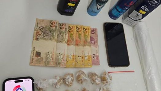 PM recupera produtos furtados e apreende crack durante ocorrência em Ponte Serrada