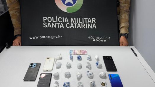 Polícia Militar apreende drogas e conduz envolvidos por tráfico em Xanxerê