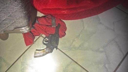 Polícia Militar prende homem suspeito de feminicídio em Peritiba