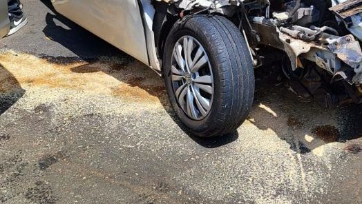 Engavetamento com três veículos deixa feridos em Chapecó