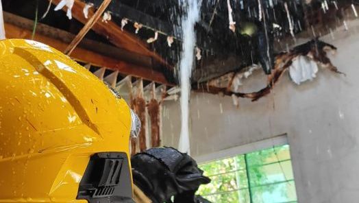 Princípio de incêndio atinge residência no bairro Santa Maria em Chapecó