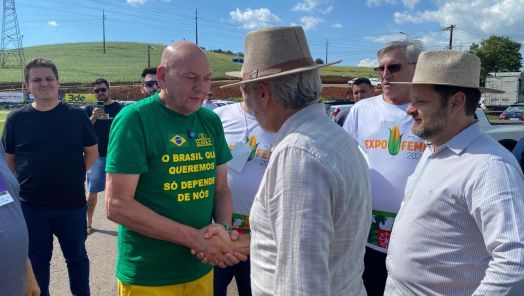 VÍDEO: Visita surpresa de Luciano Hang movimenta a ExpoFemi 2026 em Xanxerê