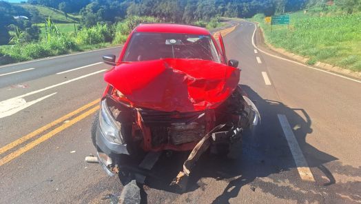 VÍDEO: Colisão entre dois veículos na SC-157 deixa criança morta e três feridos em Quilombo
