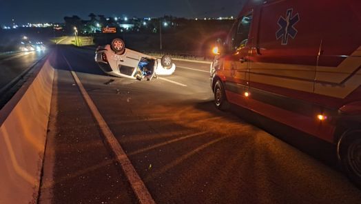 Capotamento é registrado na BR-282 em Xanxerê na manhã deste sábado (04)